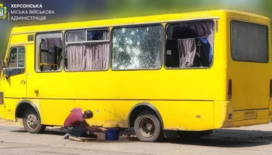 Атака дрона в Херсоні: п’ятеро поранених, з них 15-річний госпіталізований