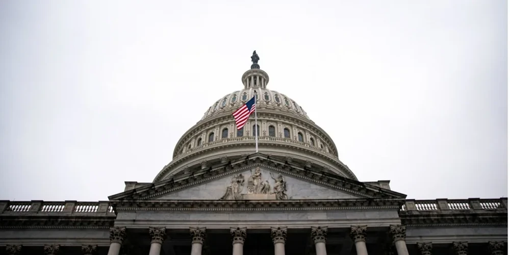 Сенатори США об’єдналися довкола вимоги скасувати дозвіл Трампа на російський дизель